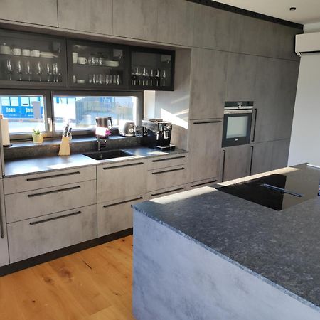 Luxurioeses Penthouse Mit Blick Auf Die Uno-City Und Dem Kaiserwasser. 3Schlafzimmer, 2 Baeder, Privat Lift Ins Apartment Βιέννη Εξωτερικό φωτογραφία
