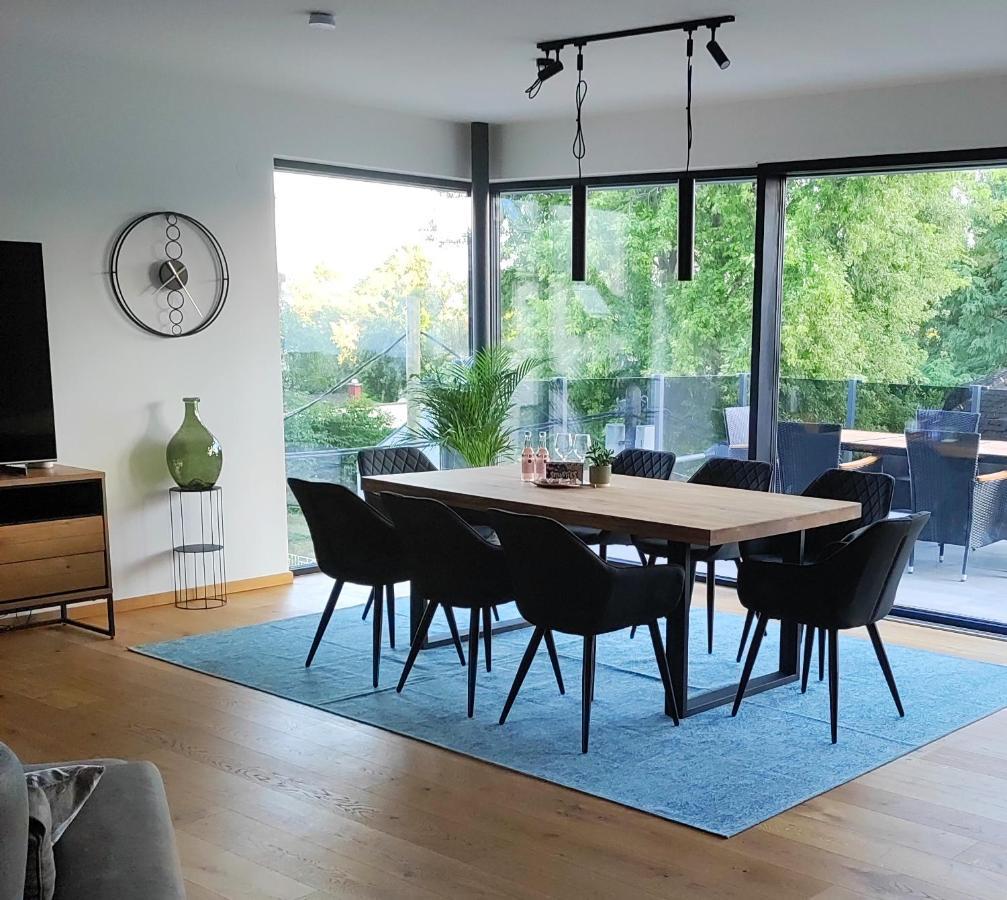 Luxurioeses Penthouse Mit Blick Auf Die Uno-City Und Dem Kaiserwasser. 3Schlafzimmer, 2 Baeder, Privat Lift Ins Apartment Βιέννη Εξωτερικό φωτογραφία