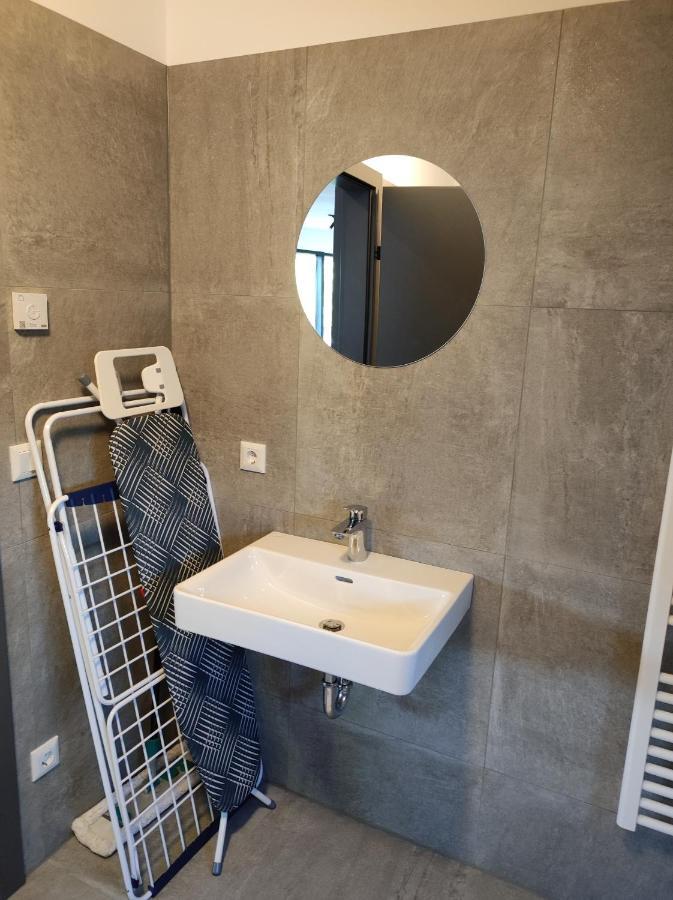 Luxurioeses Penthouse Mit Blick Auf Die Uno-City Und Dem Kaiserwasser. 3Schlafzimmer, 2 Baeder, Privat Lift Ins Apartment Βιέννη Εξωτερικό φωτογραφία