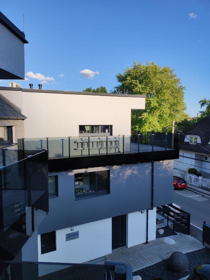 Luxurioeses Penthouse Mit Blick Auf Die Uno-City Und Dem Kaiserwasser. 3Schlafzimmer, 2 Baeder, Privat Lift Ins Apartment Βιέννη Εξωτερικό φωτογραφία
